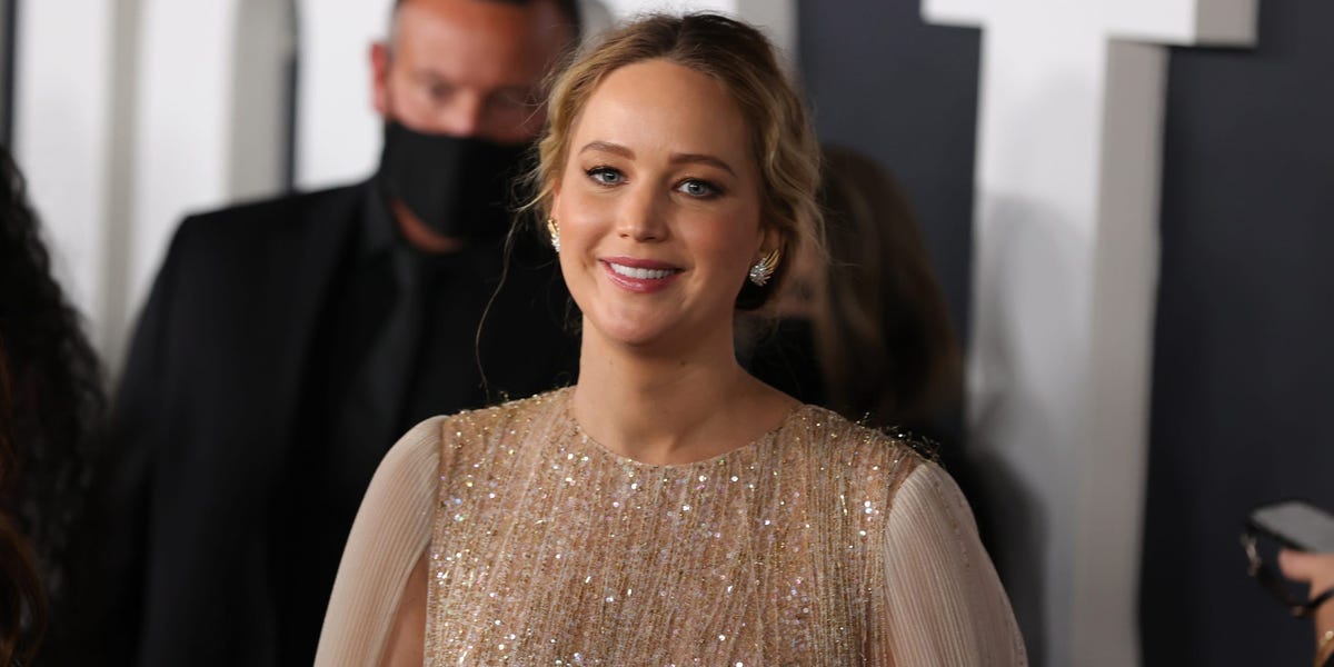 dennis fontenot recommends jennifer lawrence gets fucked pic