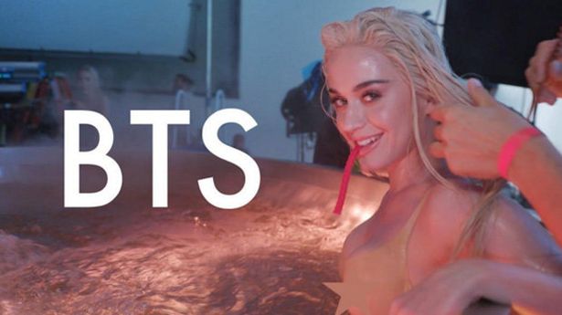 darryl chitwood share katy perry tit slip photos