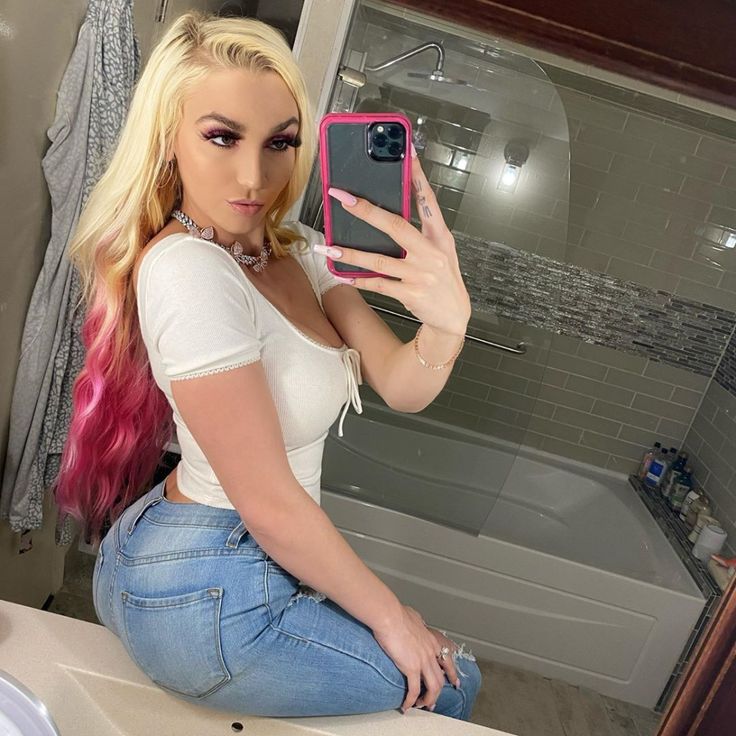 allen shelley add photo kendra sunderland selfie picture