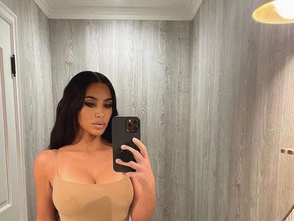 athina trujillo recommends kim kardashian mirror naked pic