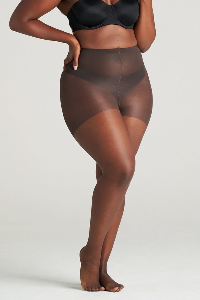 carolyn suggs recommends Large Women In Pantyhose