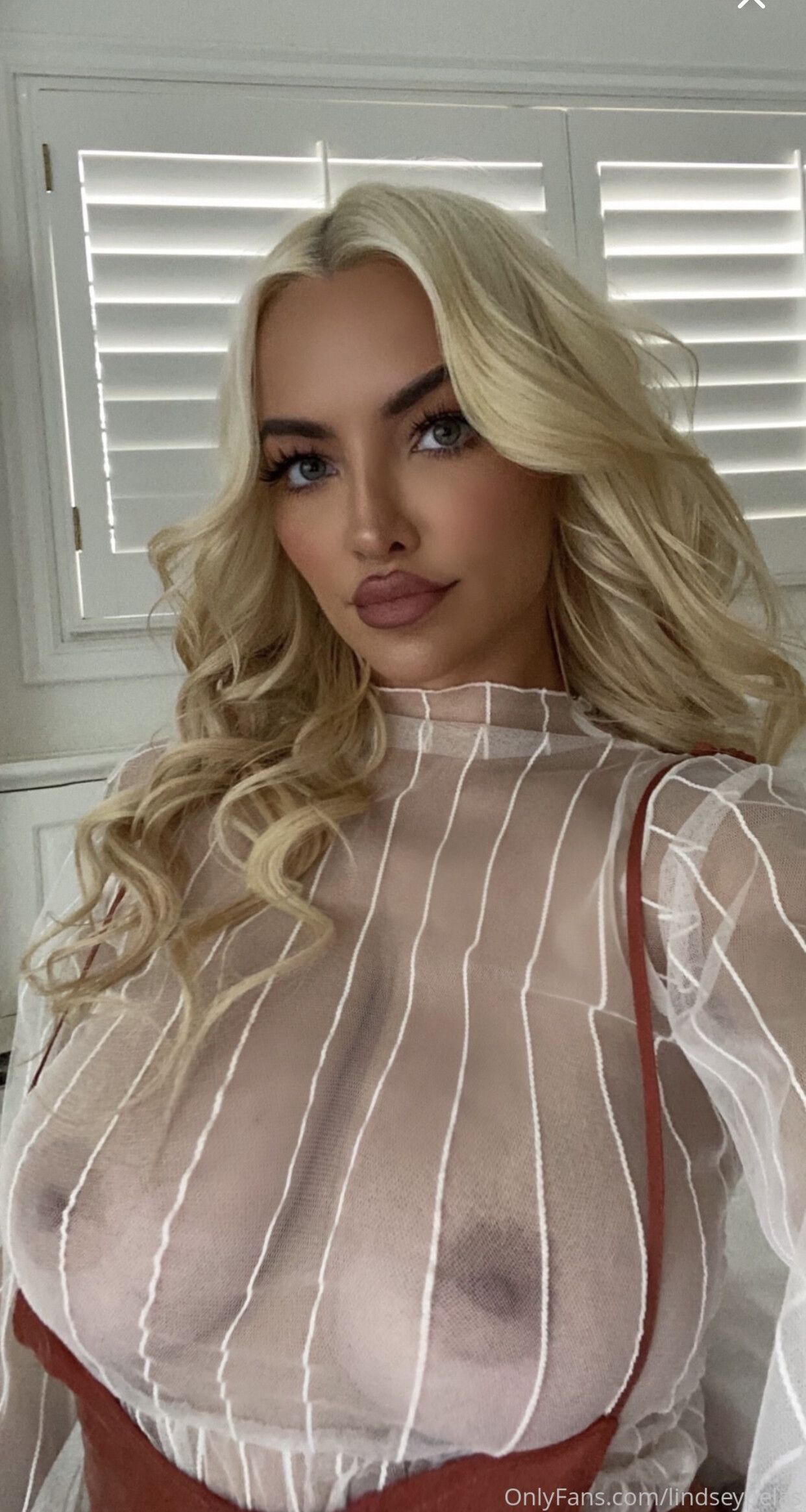 Lindsey Pelas Tits lonely wife