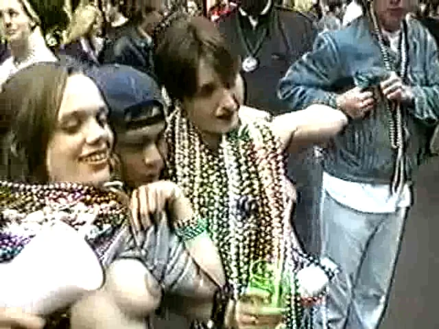 an phu share mardi gras flashing videos photos