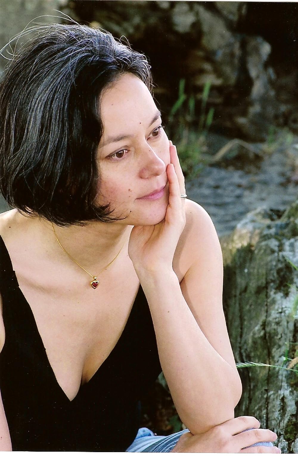 anna izzi share meg tilly modern family photos