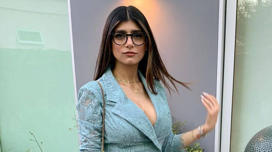 amber hedberg recommends mia khalifa new hd pic