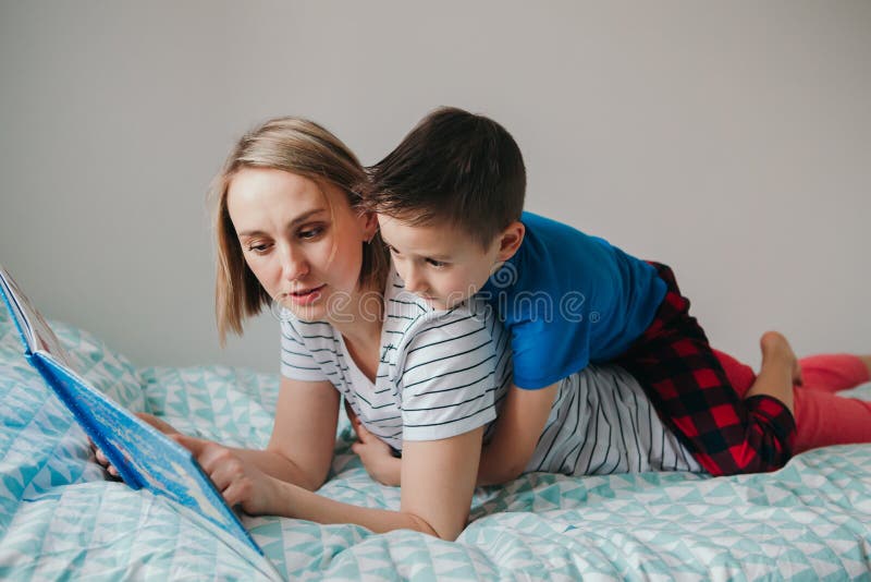 anna o toole add photo mom and boy in bed