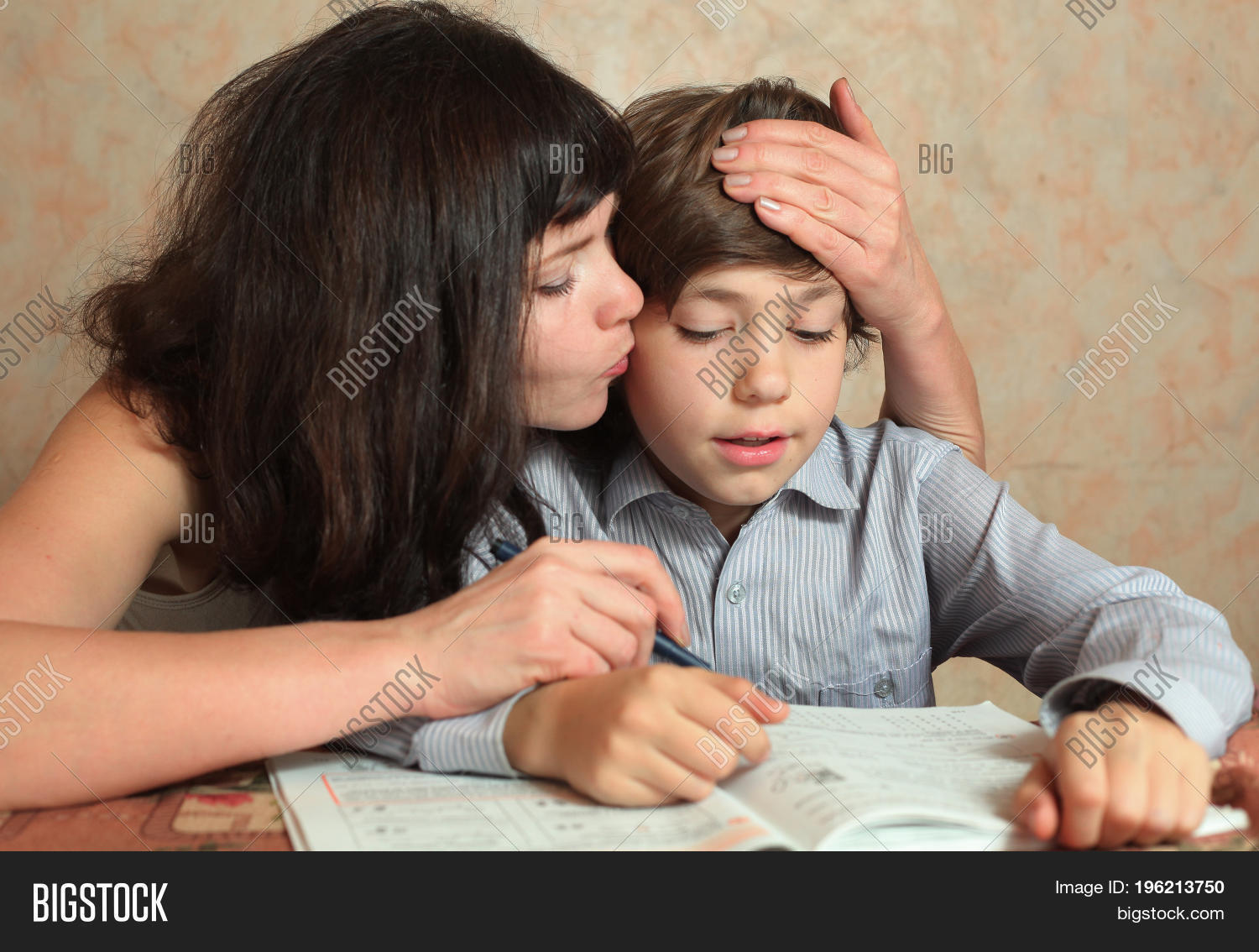 Mom Helps Son Out tube india