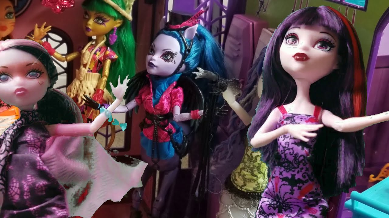 Monster High Videos With Dolls his stepmom