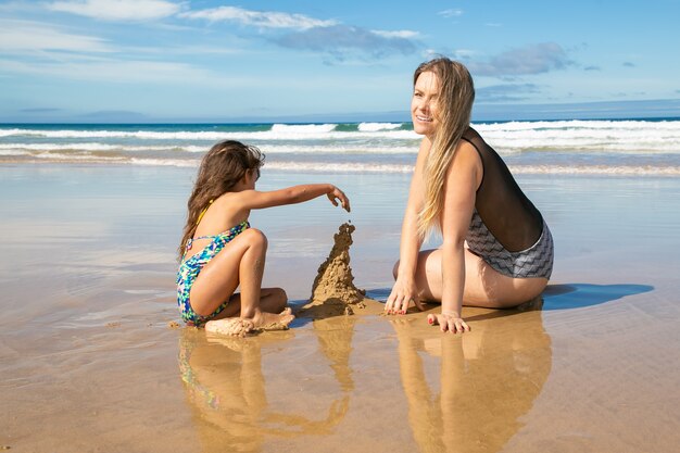 mothers and daughters nude beach