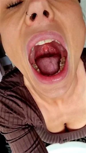 mouth wide open porn
