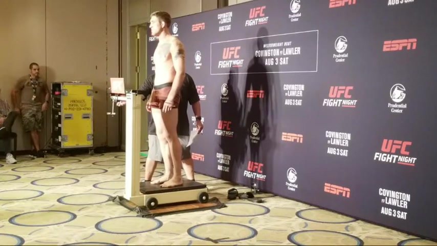 agung wihartini add photo naked boxer weigh in