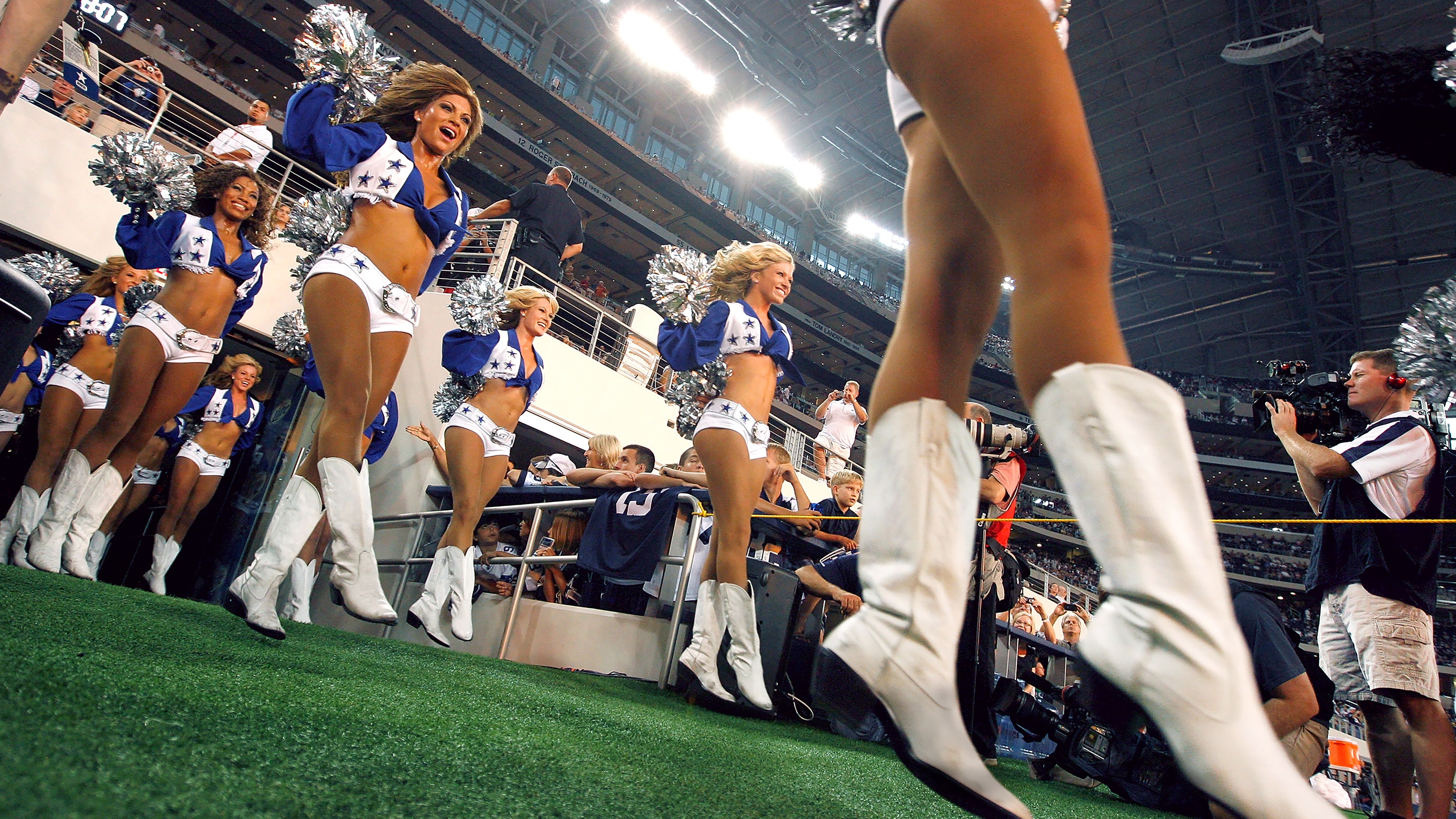 aaron deguzman add photo naked dallas cowboys cheerleaders