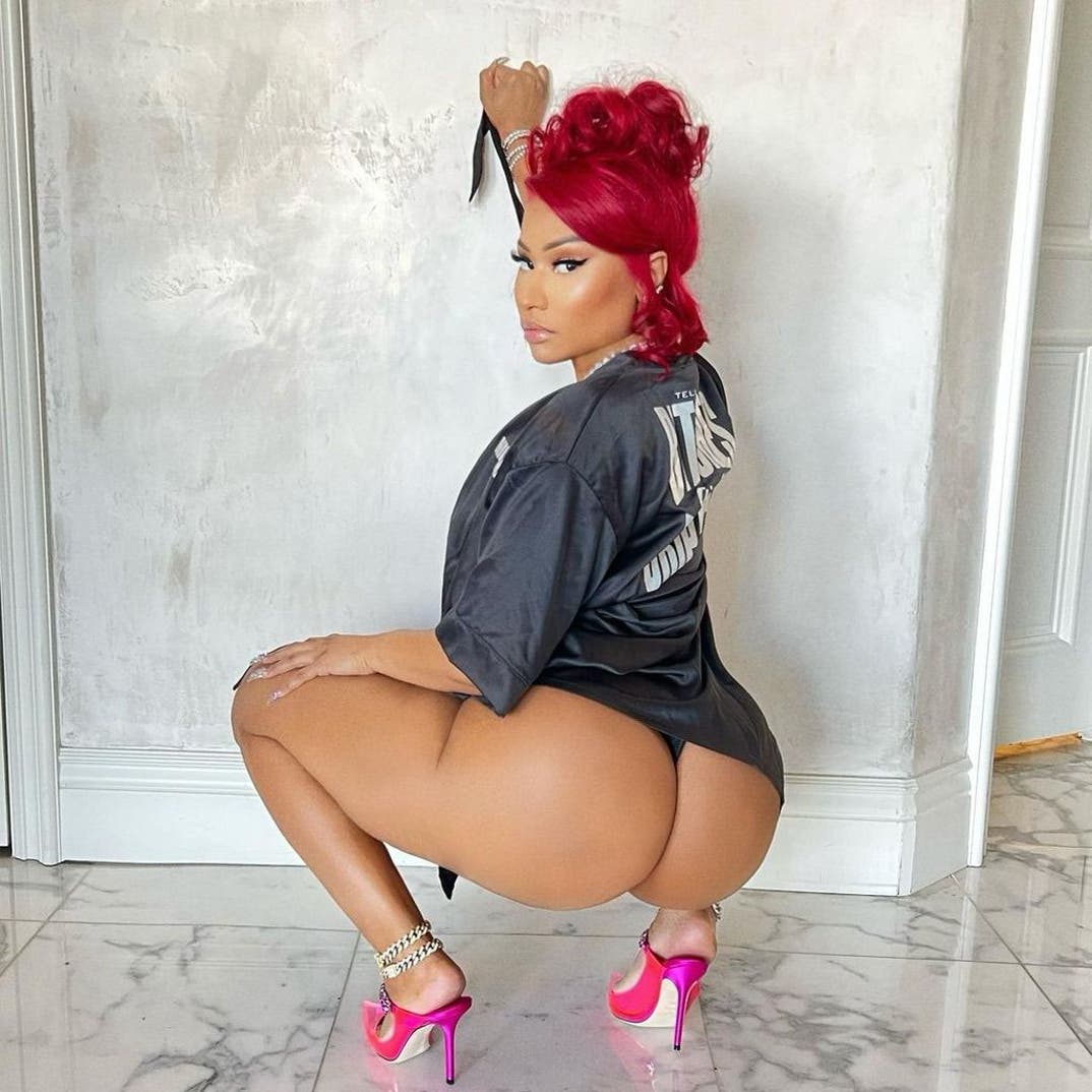 doaa hamed recommends Nicki Minaj In Booty Shorts
