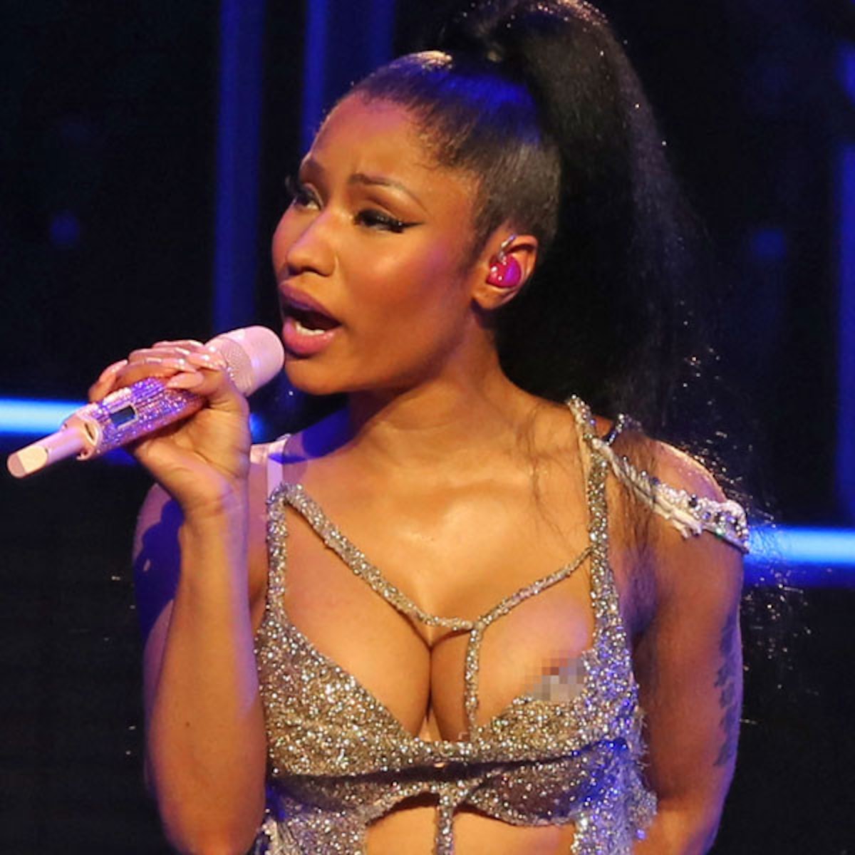 bobby duffie recommends nicki minaj nipple picture pic