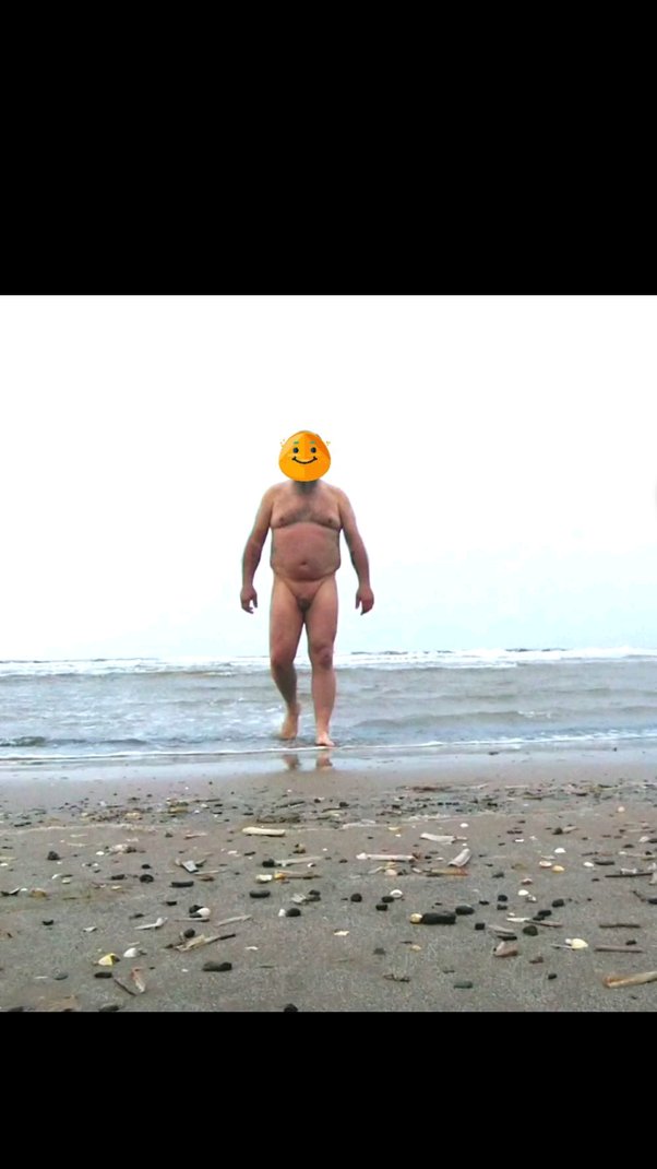 dennis diestro share nude beach penis photos