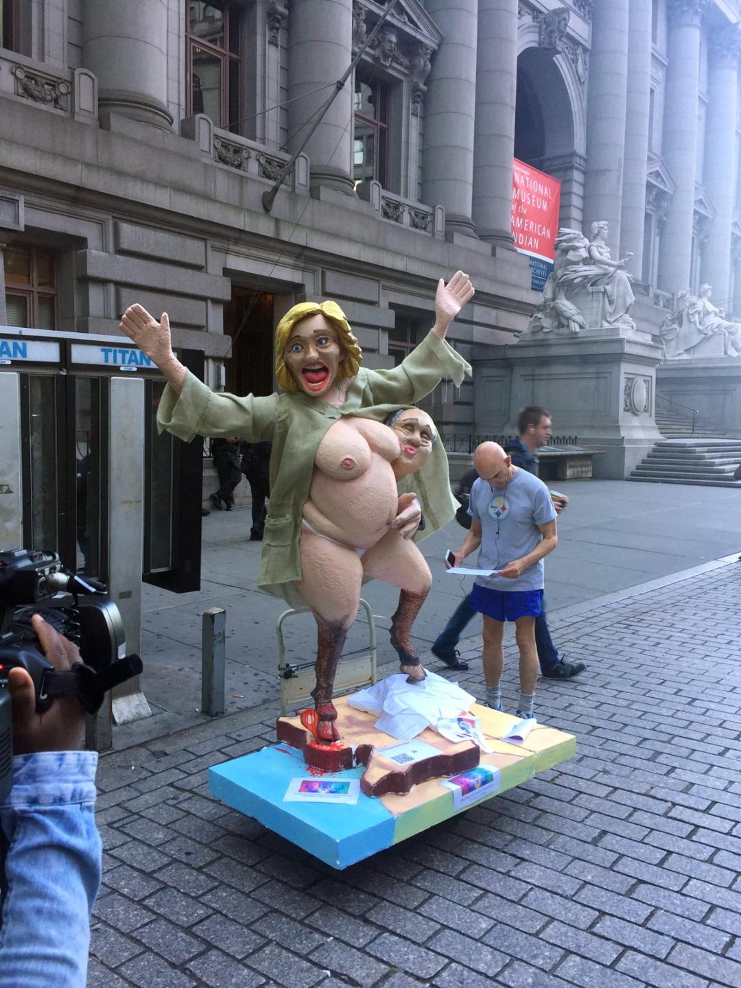 aubrey coker recommends Nude Pics Hillary Clinton