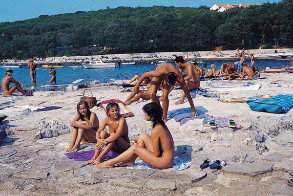 christine reverente recommends Nudist Beaches Pictures