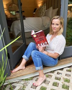 crystal sharr recommends Reese Witherspoon Feet