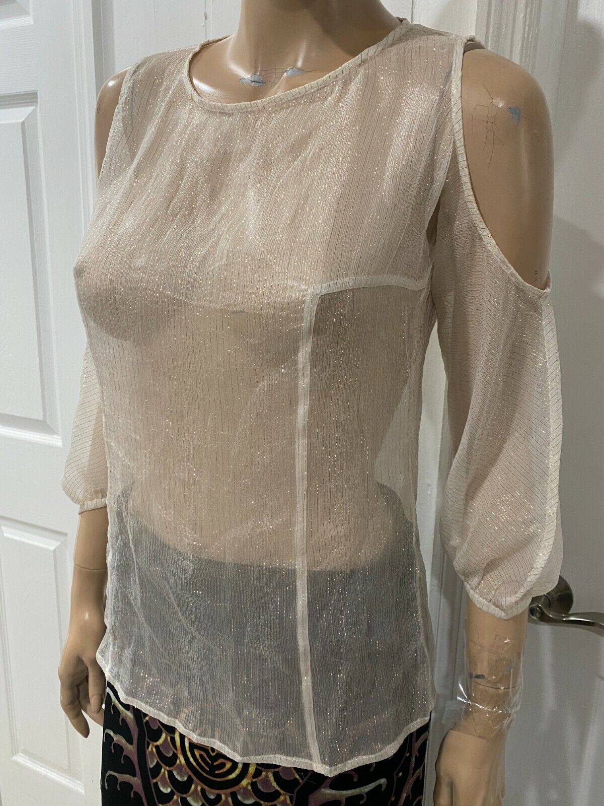 abdallah kasawneh recommends See Through Blouse Pics