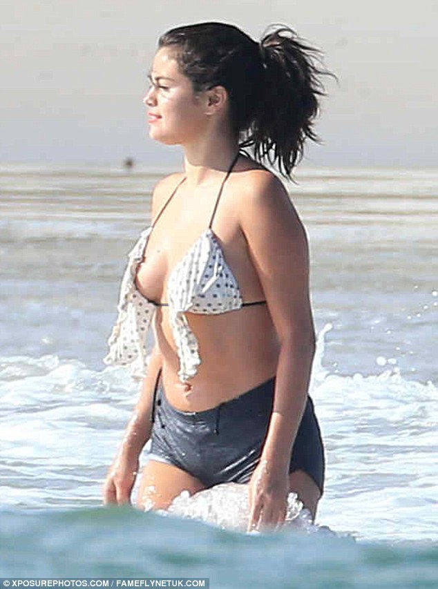 cy murphy recommends selena gomez nude real pic