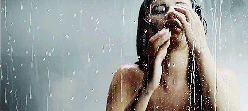 Selena Gomez Taking A Shower payton lee