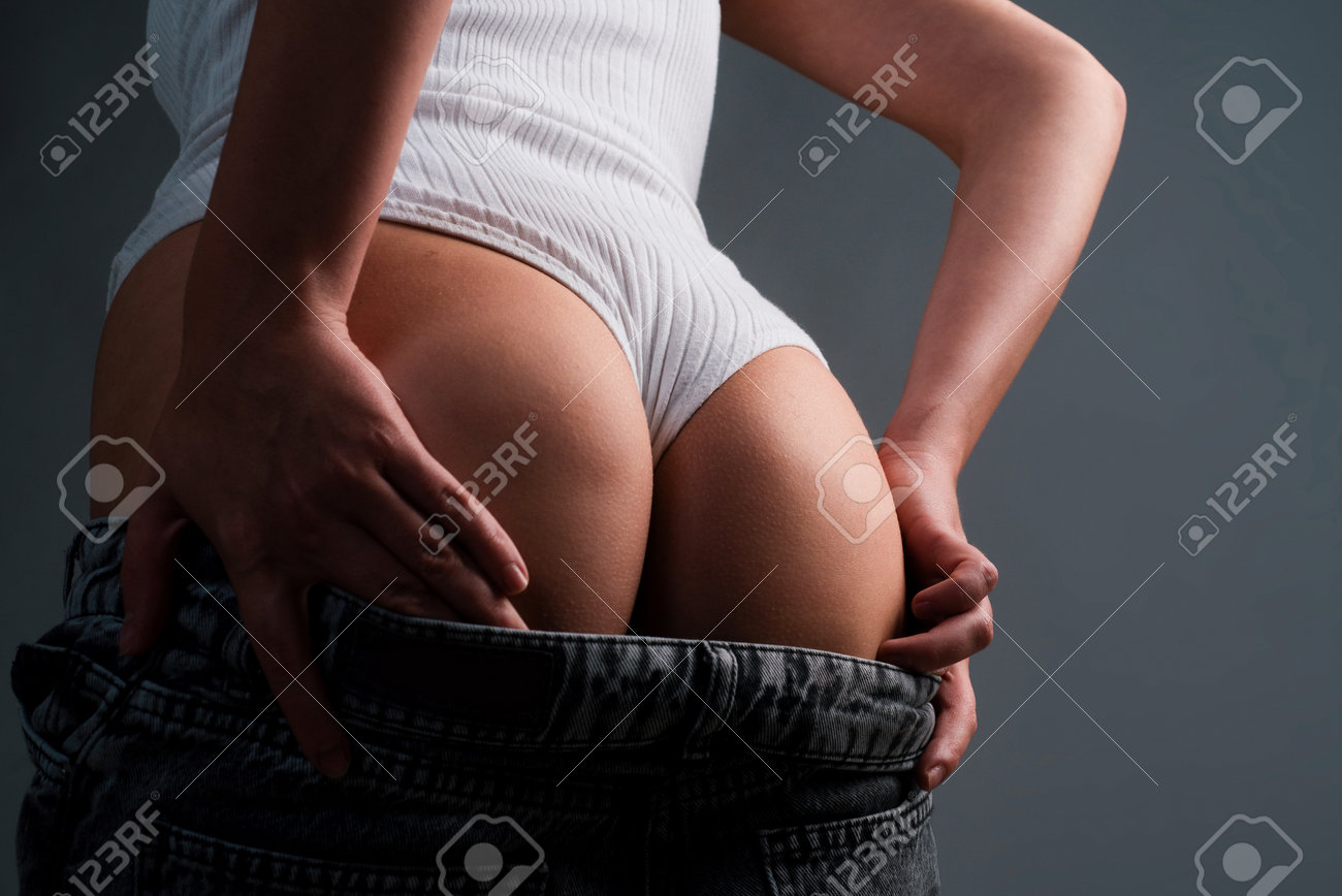 dario resendiz share sexy ass in pants photos