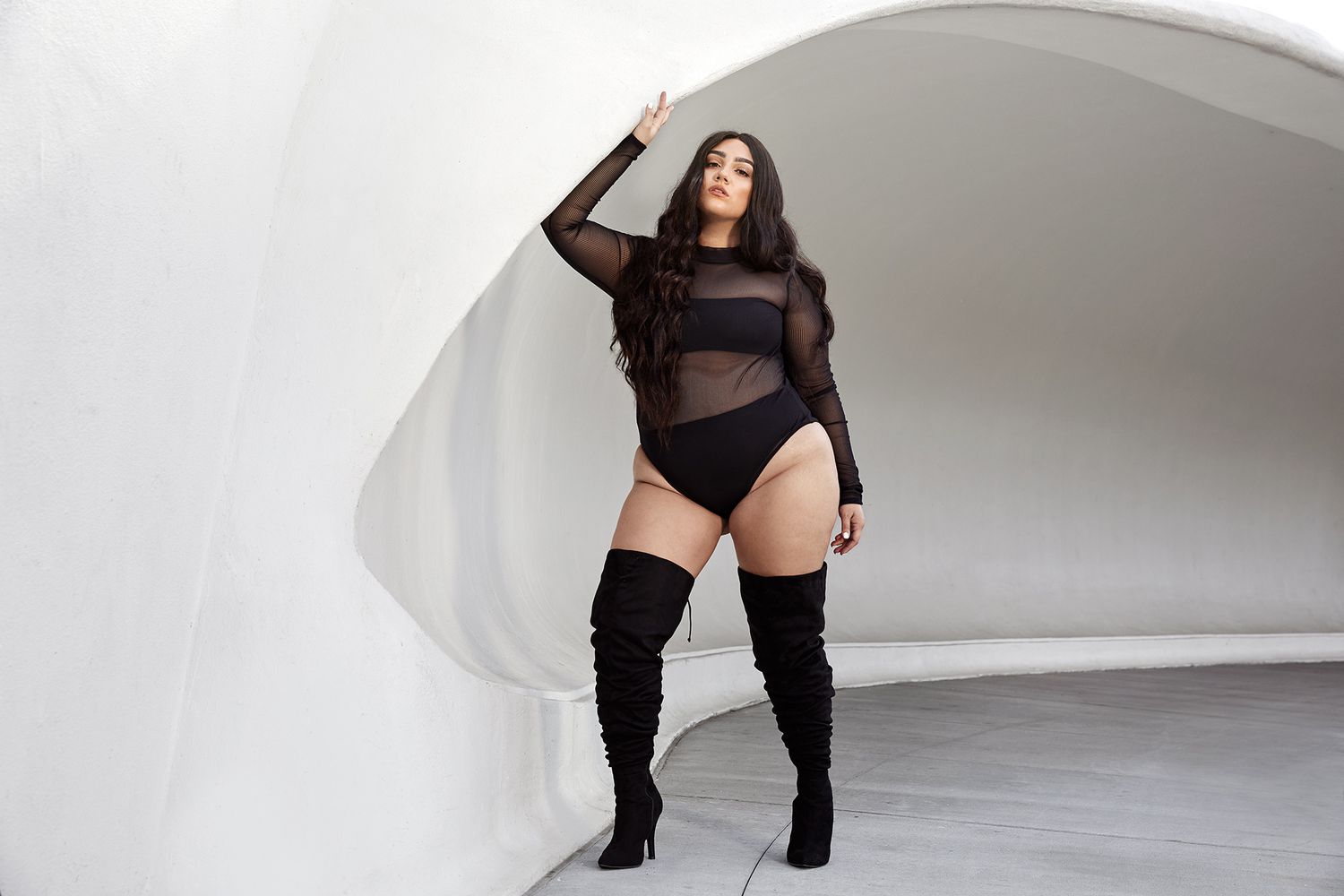 dominique beaumonte recommends thick thighs in heels pic