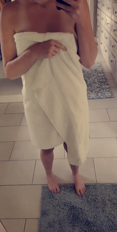 brittany curran recommends towel drop porn gif pic