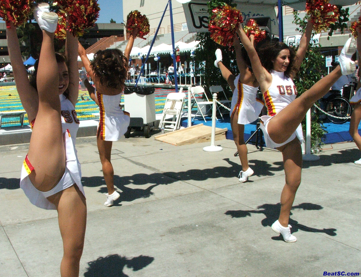 alonso aguilera recommends Usc Cheerleader No Panties