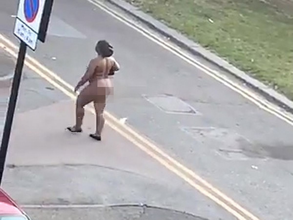 diana maury add photo walking naked in the street