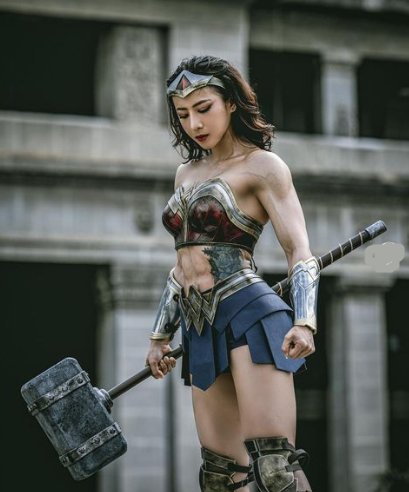 doreen durant recommends wonder woman upskirt pic